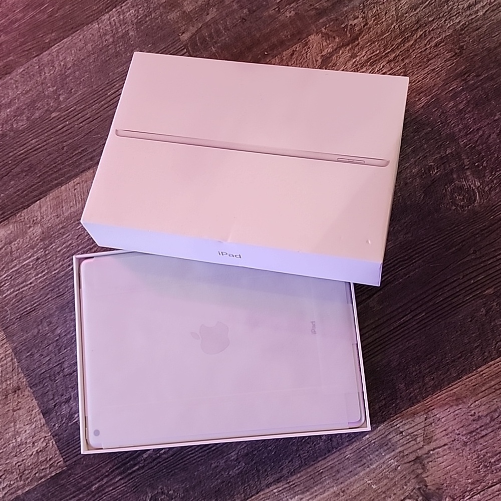Apple IPad 9th Gen wifi 65gb